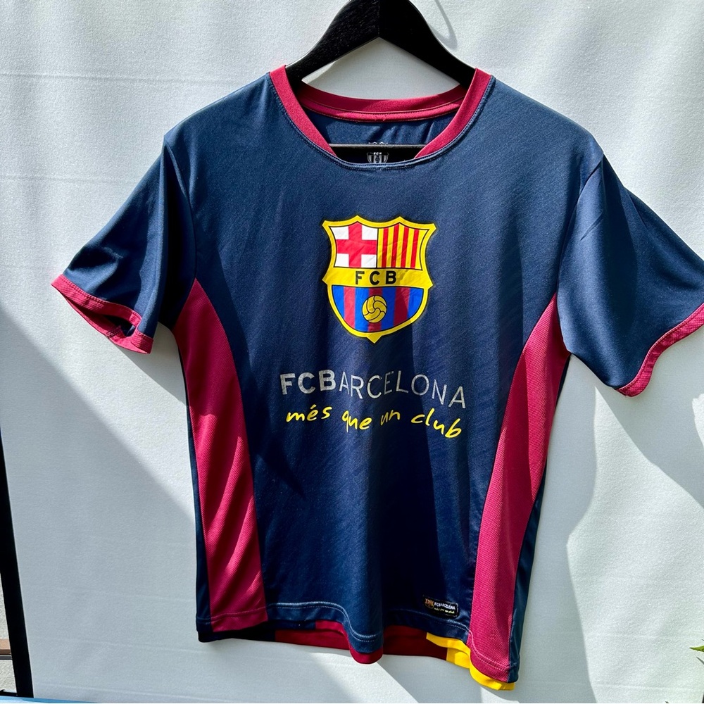 FC Barcelona Short Sleeve Tee Size M 100% Polyester